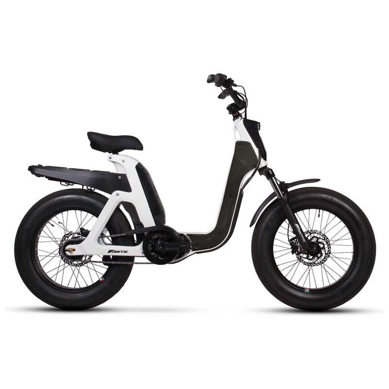 741103-fantic-issimo-cover-schwarz